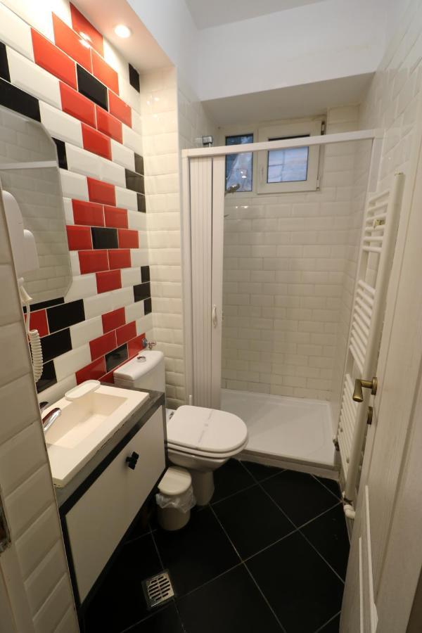 Cozy Old Town Apartment - Free Minibar Bukarest Exteriör bild