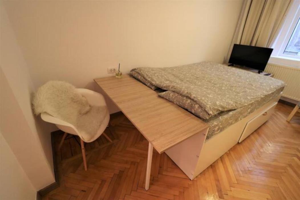 Cozy Old Town Apartment - Free Minibar Bukarest Exteriör bild